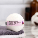 Бомбочка для ванны из персидской соли с ароматом фиалки и личи - 140 гр. (Цвет: не задано)