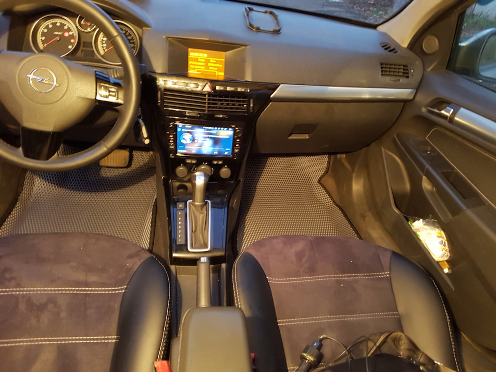 Автоковрики для Opel Astra H GTC (2004-2015)