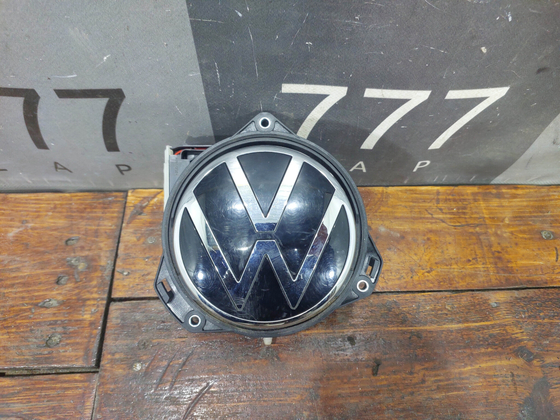 Кнопка открывания багажника c камерой Volkswagen Polo 6 20-нв Б/У Оригинал 6N5827469D