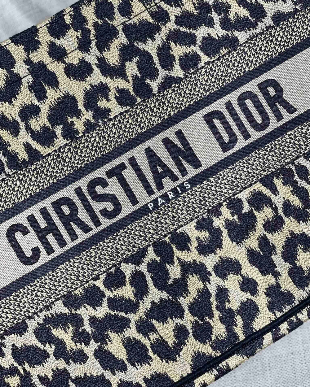 Christian Dior Book Tote 36 cm
