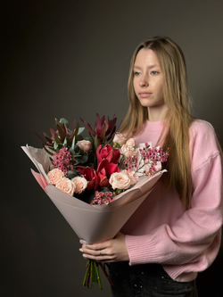 Сборный букет «Первые цветы»