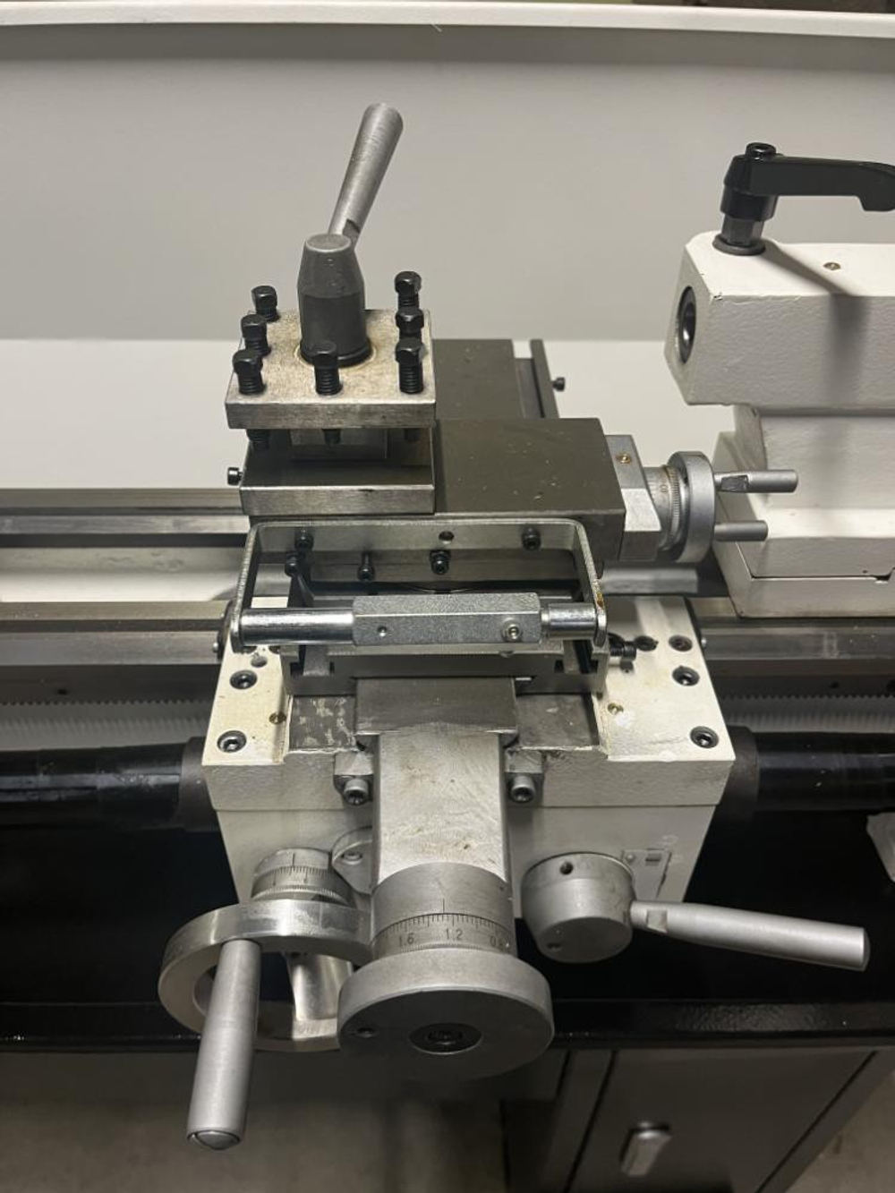 Токарно-винторезный станок REALREZ 250X750 400V