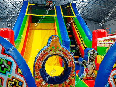 Надувная горка "Звериная компания", 7*4*5 м