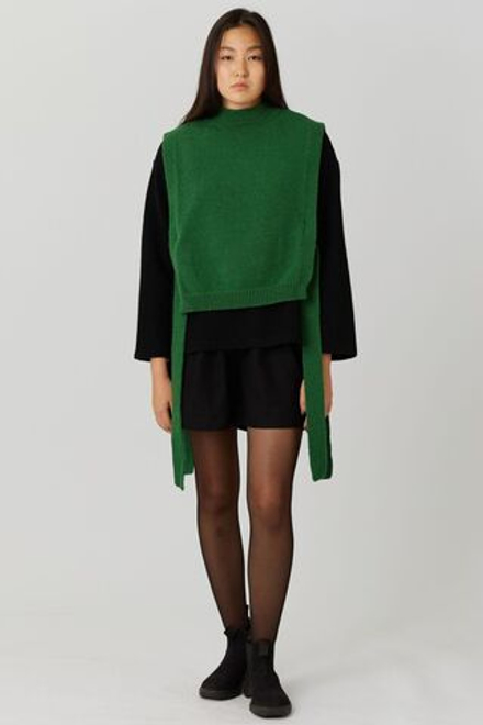 Манишка из шерсти зеленого цвета