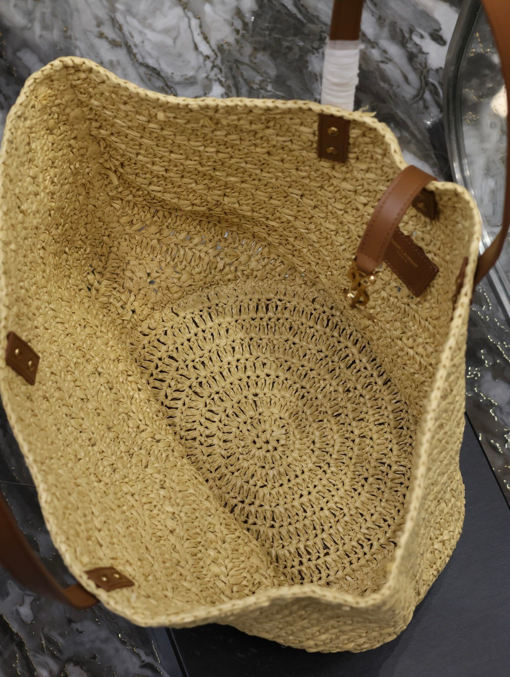 Saint Laurent Panier Medium in Raffia