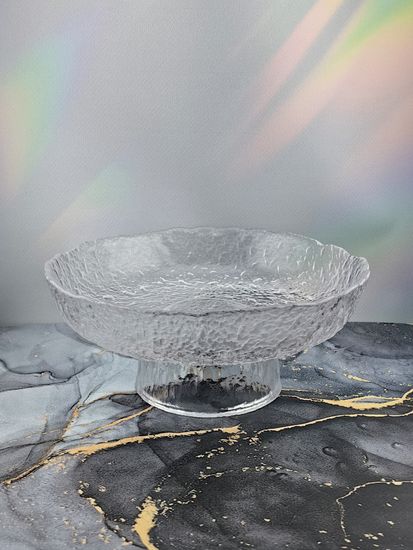 Блюдо из стекла 20 см. на ножке