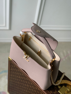 Louis Vuitton Capucines MM