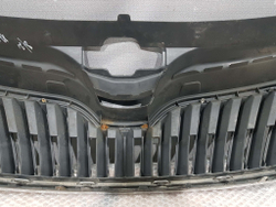 Решетка радиатора Skoda Rapid 1 12-20 Б/У Оригинал 5ja853668