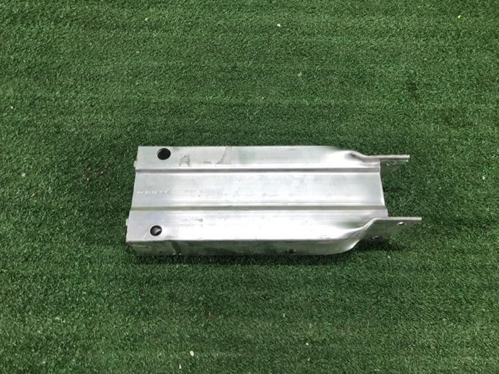 Кронштейн усилителя передний правый Mercedes E C207 (2009-2016)