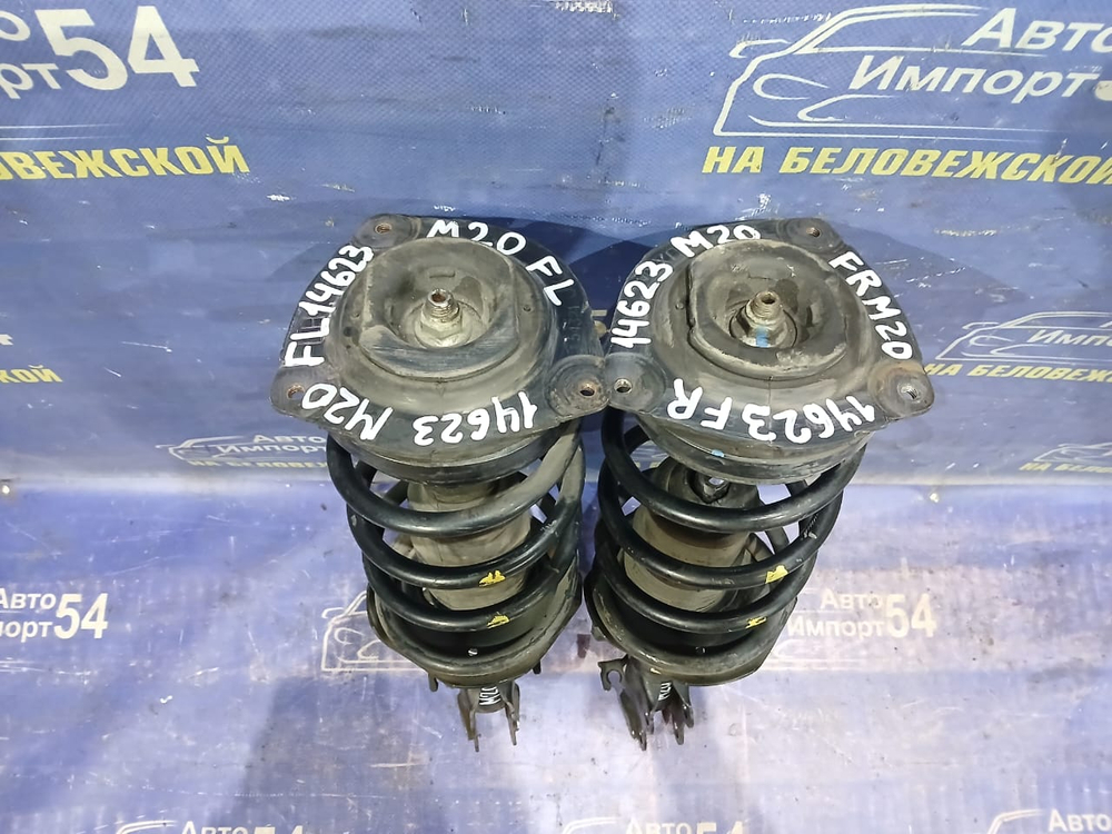 Стойка передняя правая NISSAN NV200 2009-2021