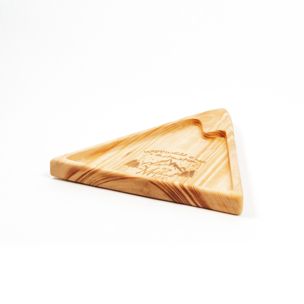 Деревянная менажница "горы" из кедра для подачи блюд и закусок с гравировкой "HAPPINESS is not a destination, it is a Method of life"