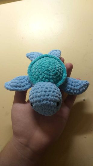 Вязаная игрушка ручной работы "Морская черепашка"