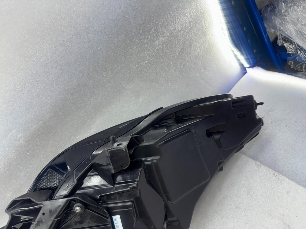 Оригинальная LED фара для Tesla Model 3/Model Y