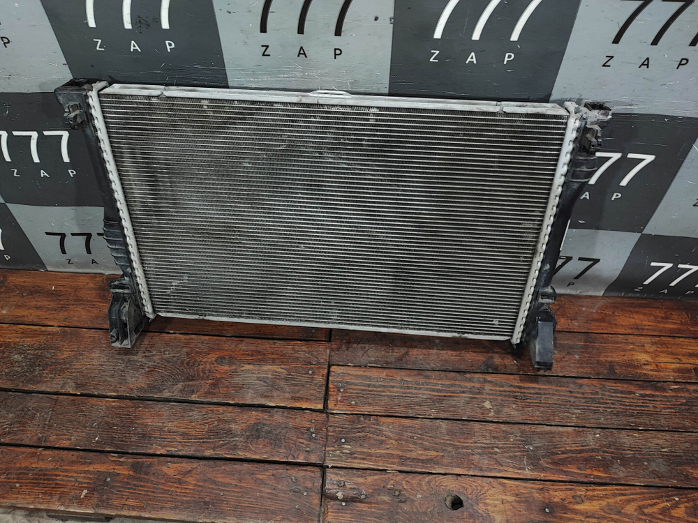 Радиатор двигателя Mercedes V-Class (W447) 14-нв Б/У Оригинал A4475010001