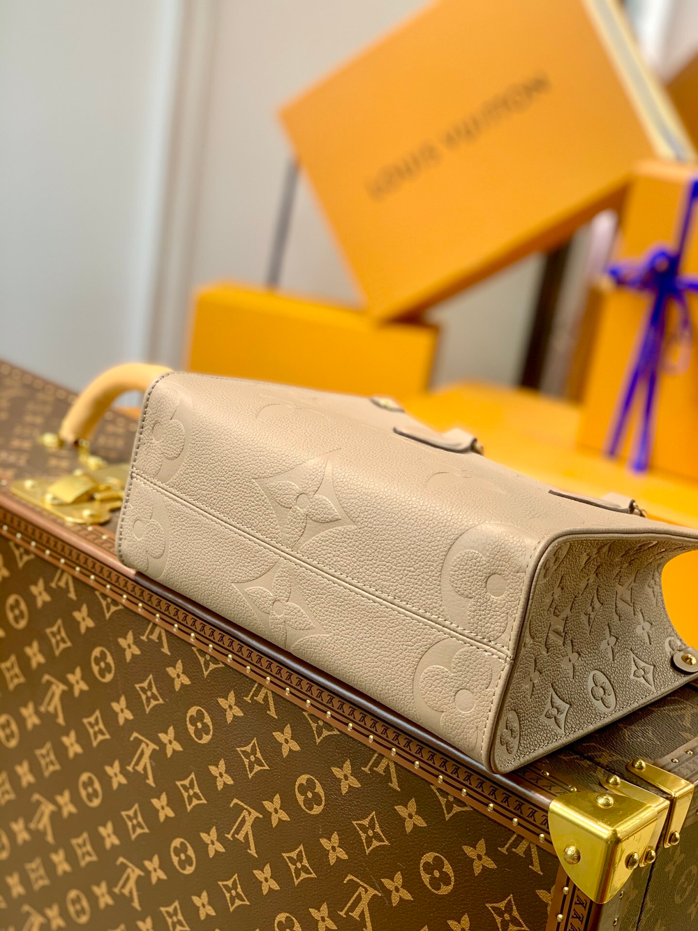 Louis Vuitton Onthego PM