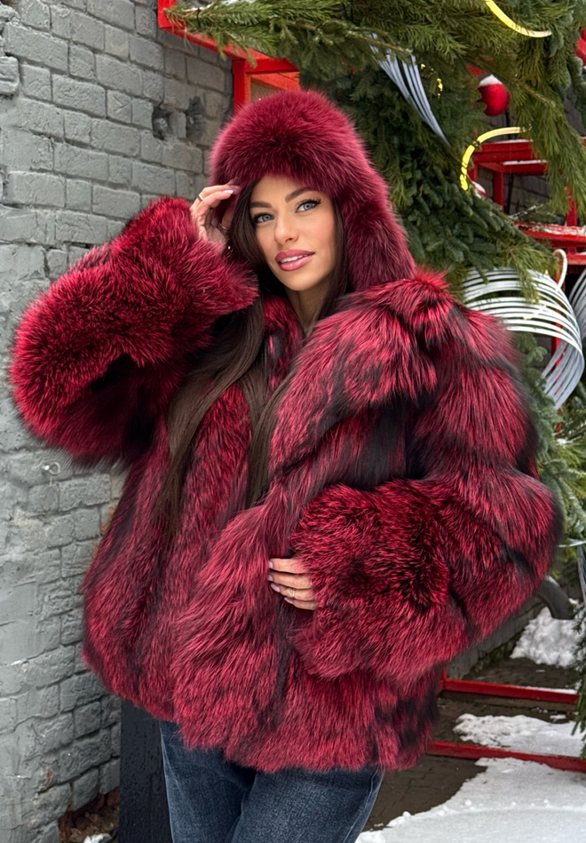 Шуба из меха чернобурки тонирования оттенок «клюква» 60см