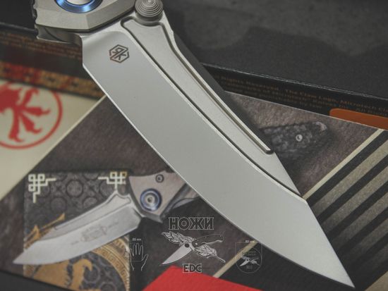 Складной нож Microtech Socom Bravo S/E Standard Carbon Titanium 260-7-CFTI c клинком из стали Böhler M390 Microclean®, рукоять титан / карбон
