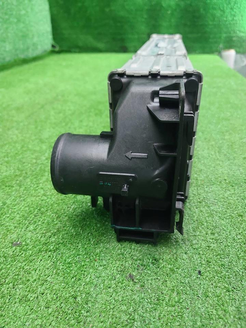 Интеркулер Geely Monjaro (2021-н.в.)