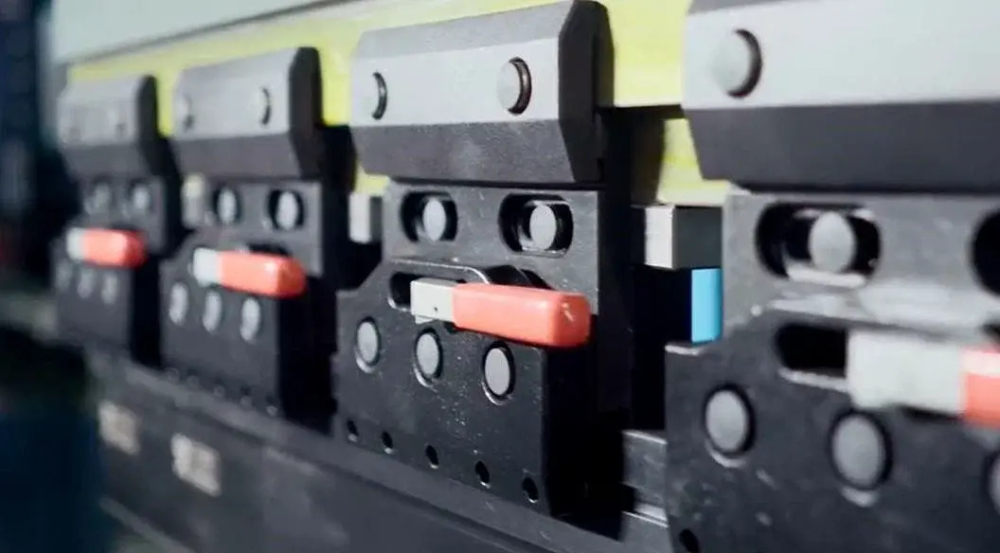 Гидравлический листогибочный пресс с ЧПУ B-Power P 40/2000