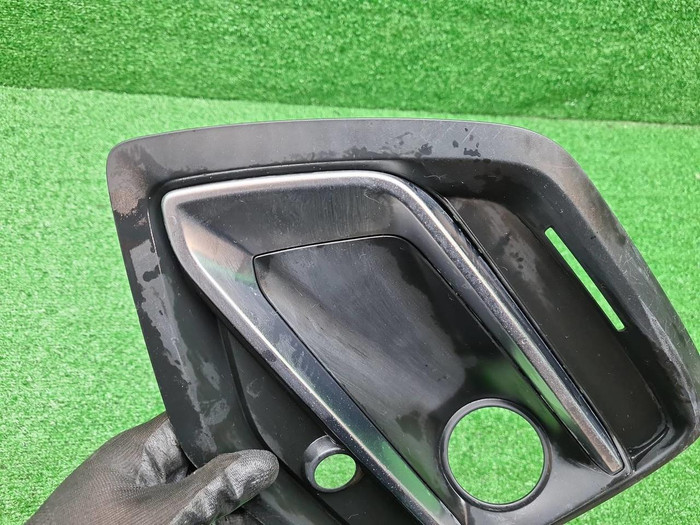 Накладка ПТФ левая Audi Q5 2 80A (2020-н.в.)