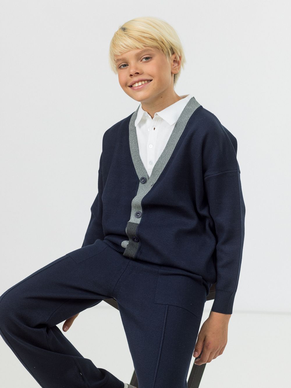 Кардиган для мальчика на пуговицах в школу AT1078 синий