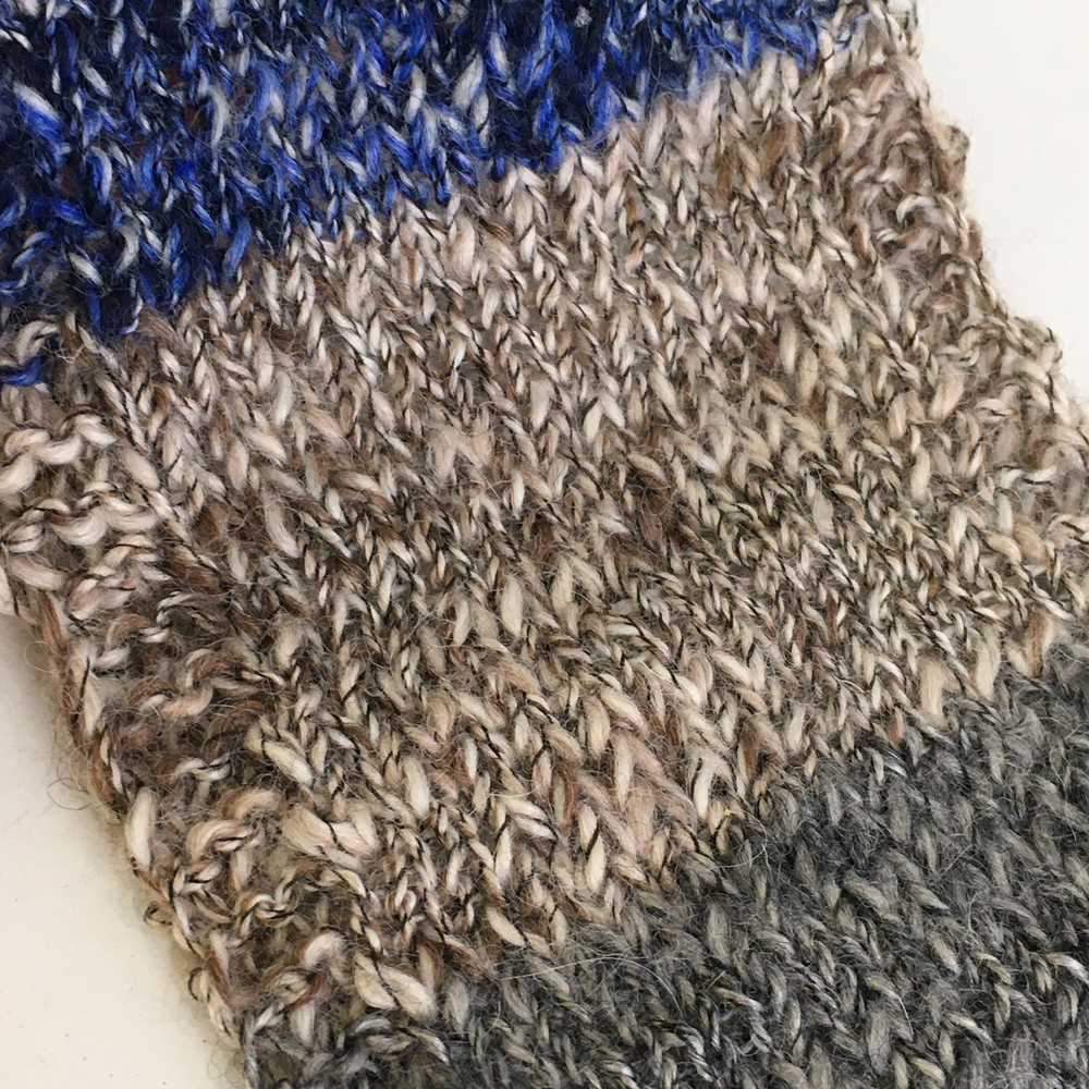 IRISH TWEED - Filpucci; 40% меринос, 25% альпака, 30% п/а, 5% п/л; 290м/100гр; твид; col.1405 серо-бежевый меланж Есть мал. бобинка 210гр.
