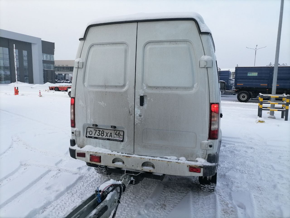 GAZ SOBOL Цельнометаллический 27527-773 (Бензиновый, 2,7 л, 107 л.с. 4WD)
