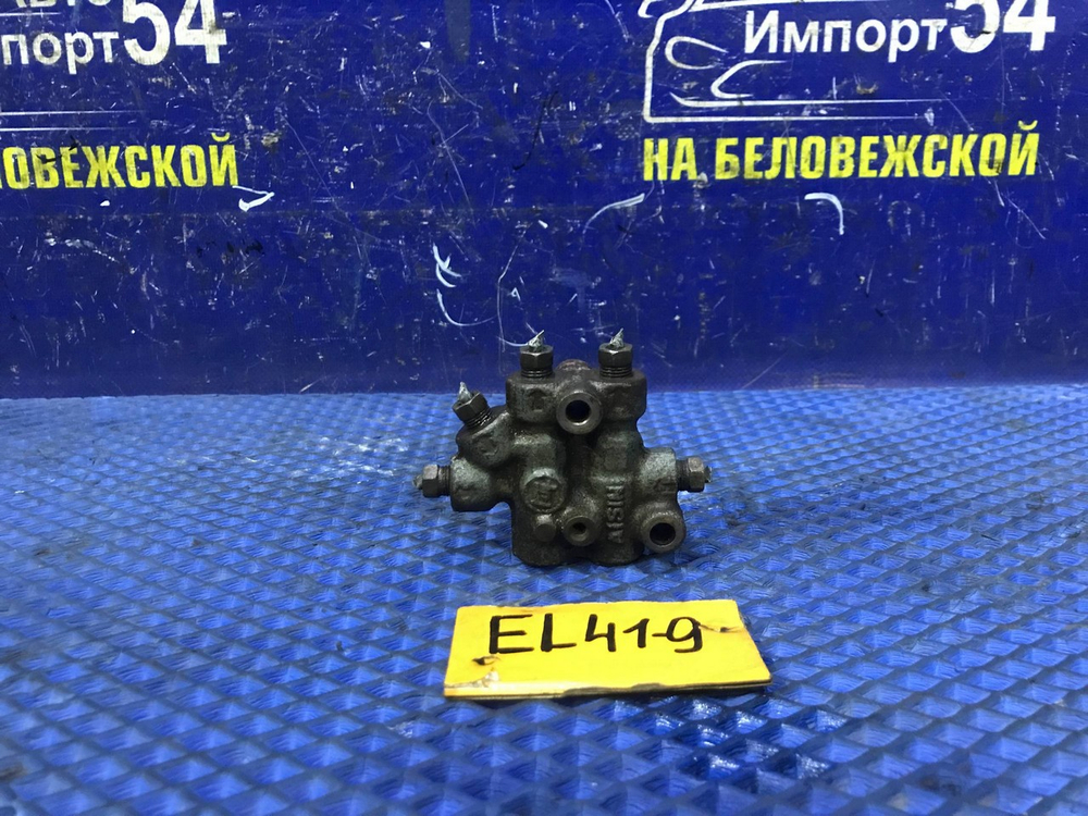 Распределитель тормозной TOYOTA CORSA 1991