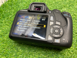 Canon 2000D Kit 18-55mm 3.5-5.6 III