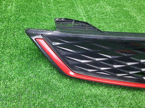 Решетка радиатора Geely Coolray (2023-н.в.)