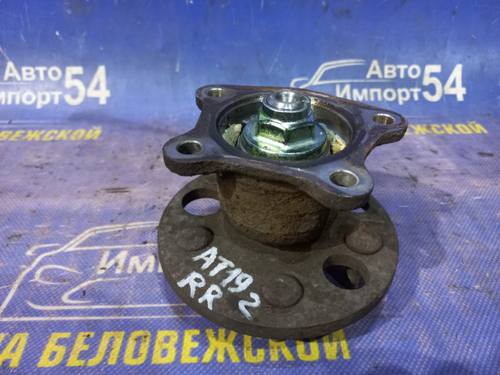 Ступица задняя правая TOYOTA CARINA E 1996