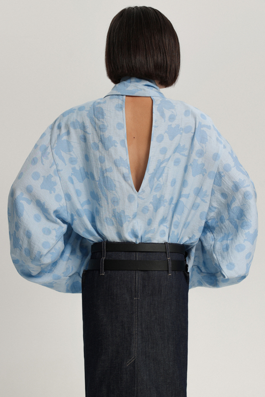 Блуза с подплечниками