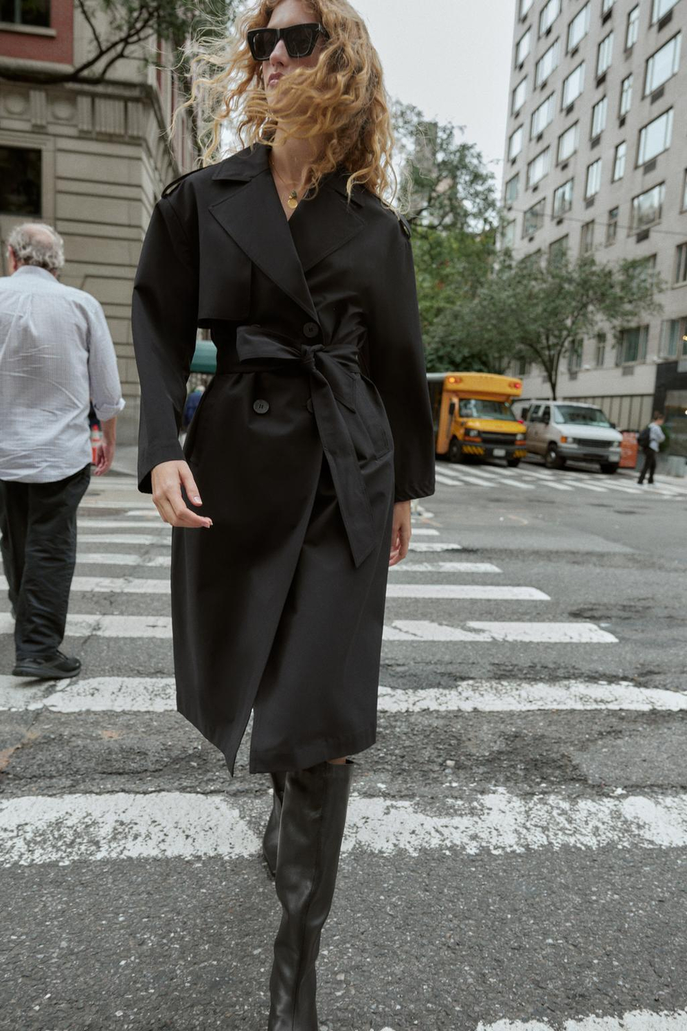 ZARA ДЛИННЫЙ ТРЕНЧ С ПОЯСОМ, ЧЕРНЫЙ