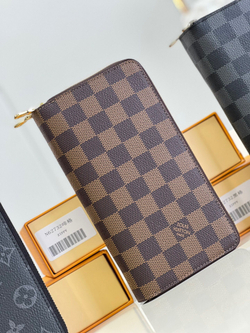Louis Vuitton Zippy Organizer