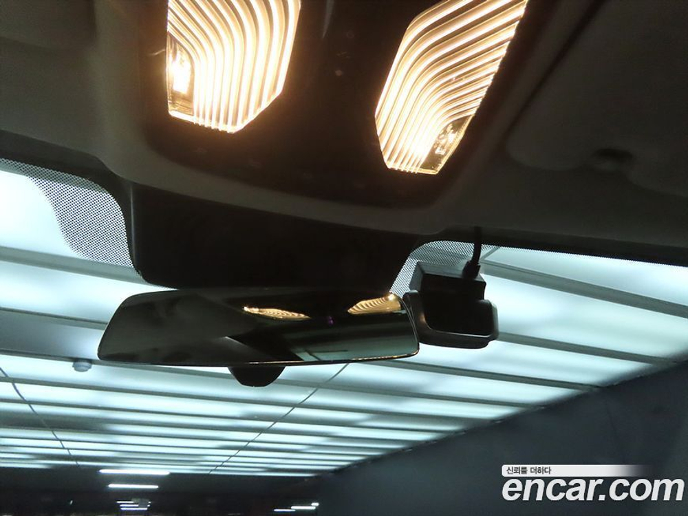 BMW X7 (G07) M50i 6-и местный (10.2020)