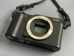 FujiFilm X-M1 Kit XC 16-50mm F3.5-5.6 OIS Black