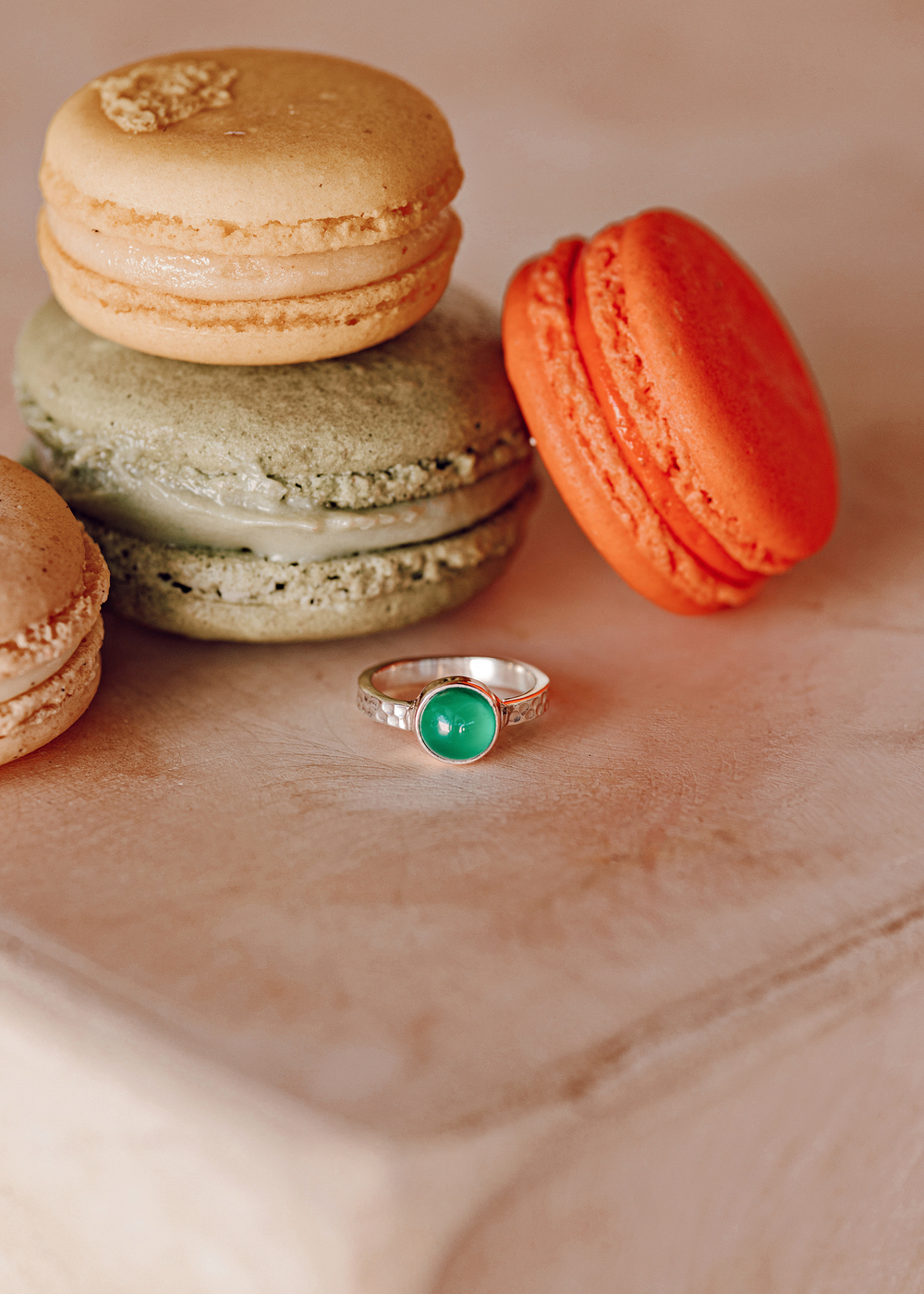 Кольцо «Моно» с зеленым кварцем