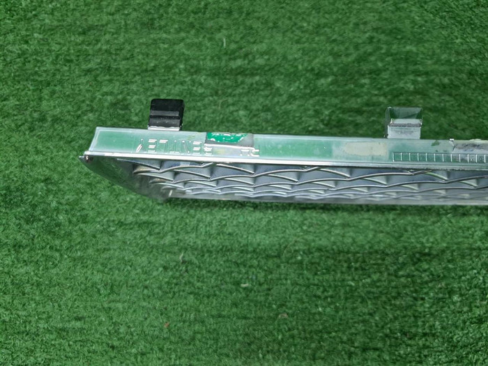 Решетка переднего бампера Bentley Bentayga 2020-нв