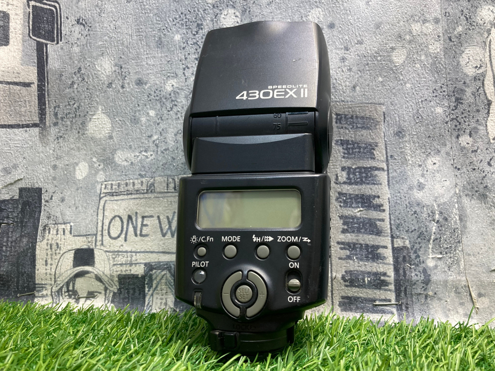 Canon Speedlite 430EX II