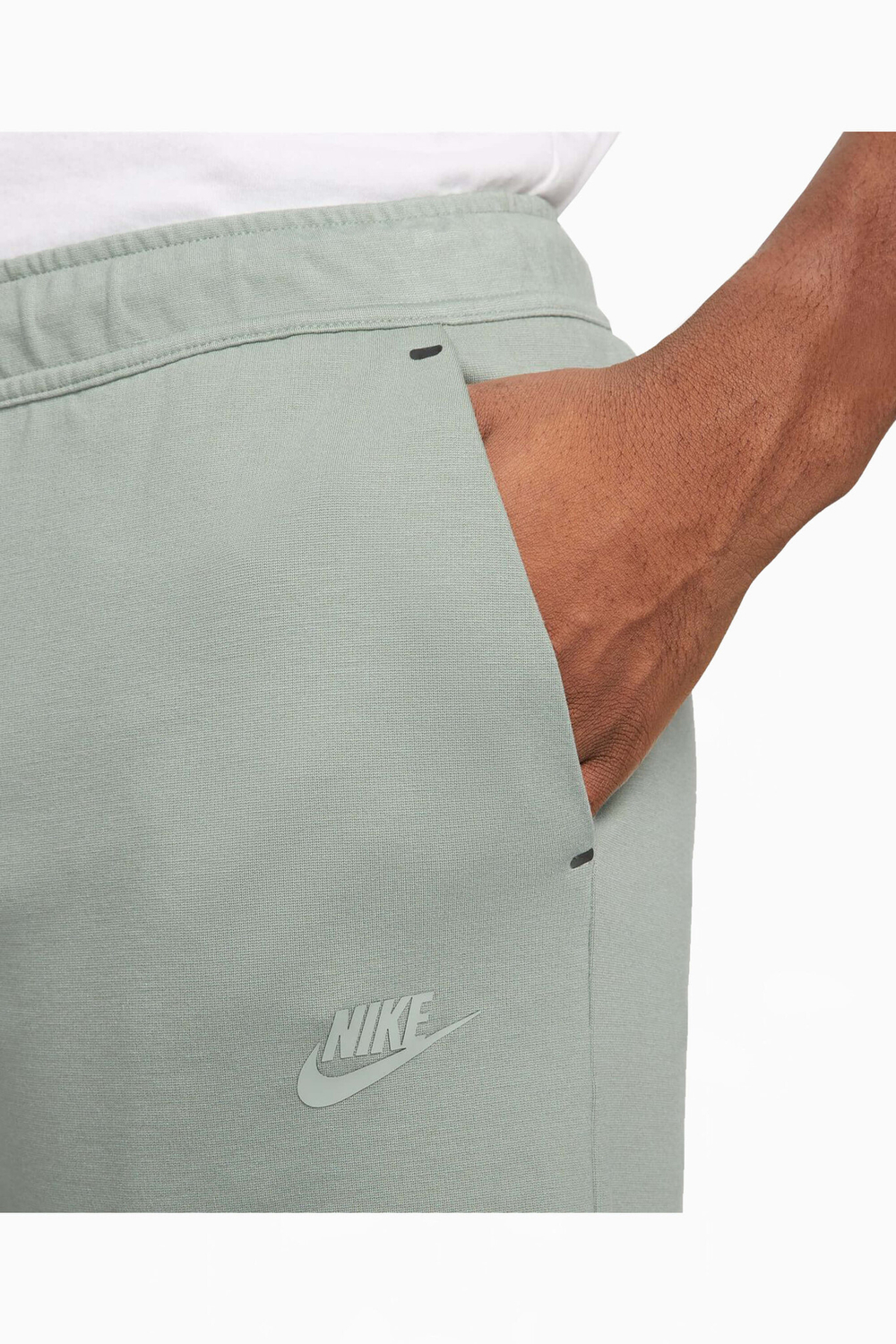 Шорты Nike Sportswear Tech Fleece Lightweight