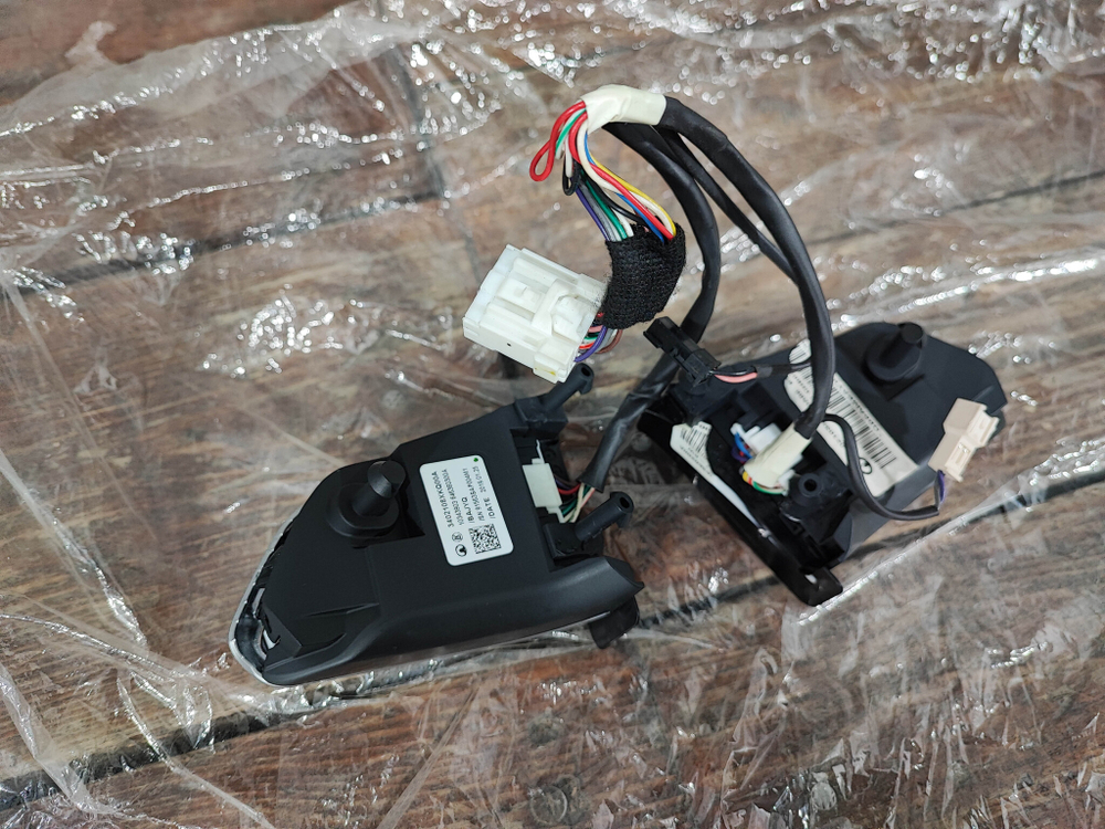 Кнопки руля, блок кнопок на руль Haval F7 1 19-24 Б/У Оригинал 3402108XKQ00A