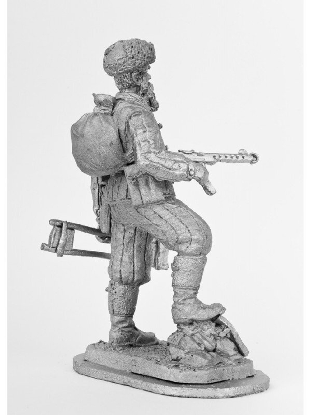 Оловянный солдатик Партизан с миной 1943 г.