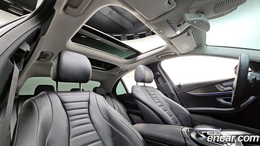 Mercedes-Benz E-Class W213 E300 4MATIC AMG Line (02.2020)