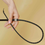 Плеть Sitabella однохвостая со стразами черная кожа 65 см