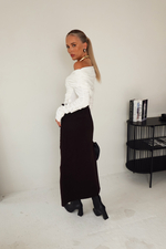 Юбка из вельвета с разрезом спереди