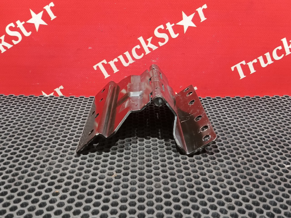 Кронштейн фары 2023г