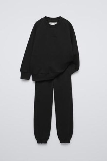 ZARA КОМПЛЕКТ ИЗ ТОЛСТОВКИ И БРЮК-ДЖОГГЕРОВ С ВЫШИВКОЙ, ЧЕРНЫЙ