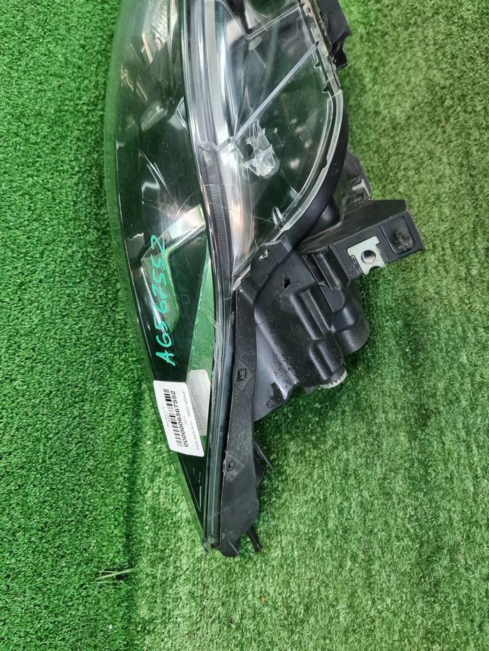 Фара правая Nissan Qashqai 2 j11 2017-2023 галоген