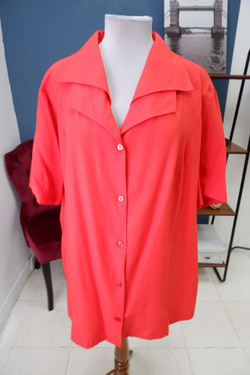 Блузка яркая на пуговицах 60+ размер