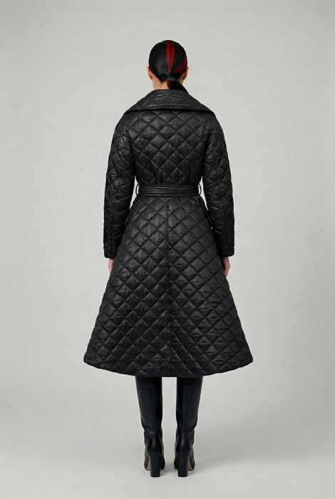 Пальто стеганное Snow White